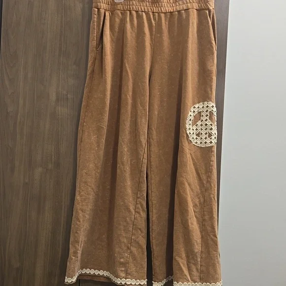 Umgee Peace Lace Applique Mineral Wash Wide Leg Pants-Size Large - Picture 13 of 16